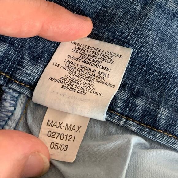 Tommy Hilfiger Jean Mini Skirt. Size 1 - Picture 7 of 8